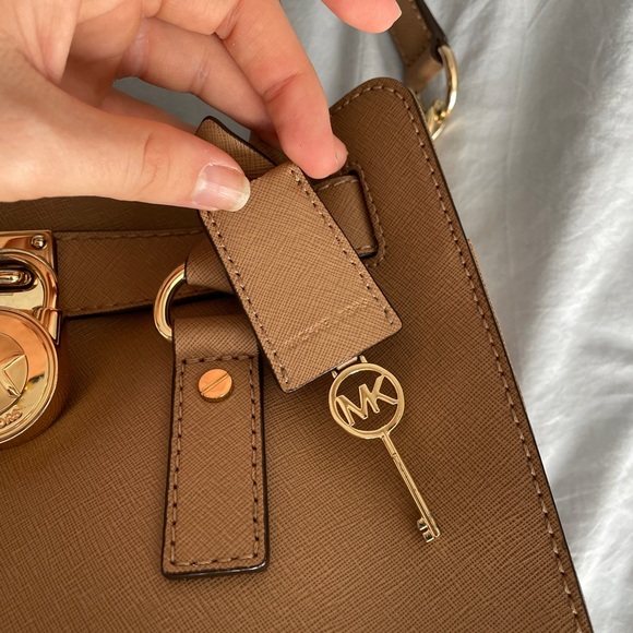 Michael Kors satchel - Picture 8 of 13